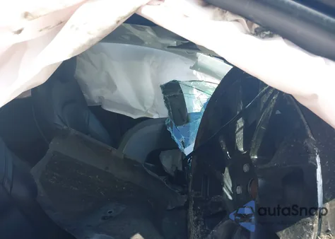 2022 Tesla Model Y z USA, uszkodzony, nr VIN 7SAYGDEE0NF481213